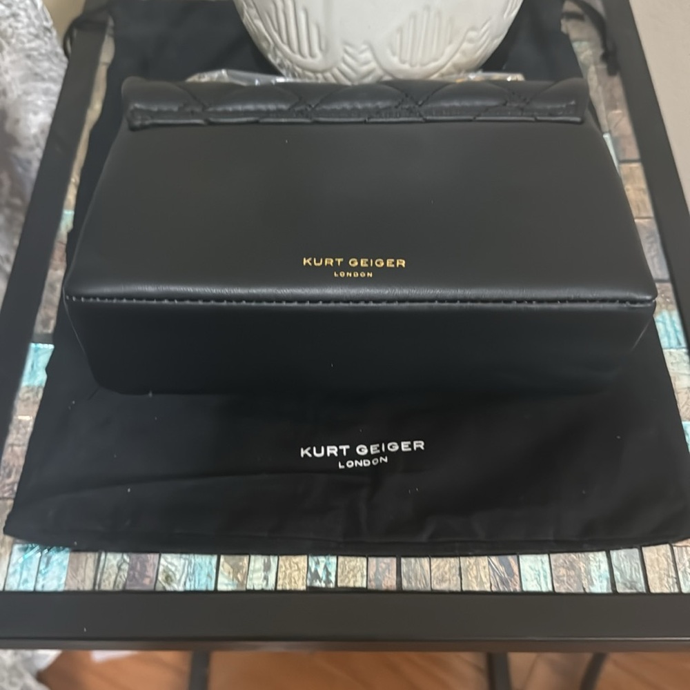 Kurt Geiger London
Mini Kensington Eye Crossbody Bag - Picture 5 of 15